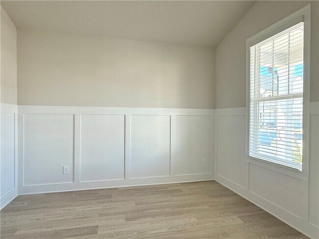 Photo - 3227 Madeira Dr