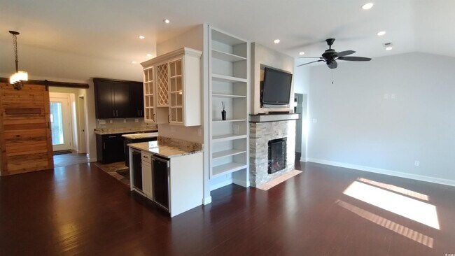 Photo - 710 Yucca Ave