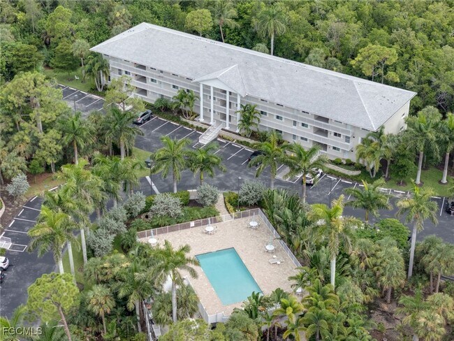 Building Photo - 3021 Sandpiper Bay Cir Unit E106 Rental
