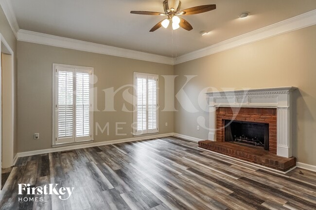 Photo - 6504 Hemlock St