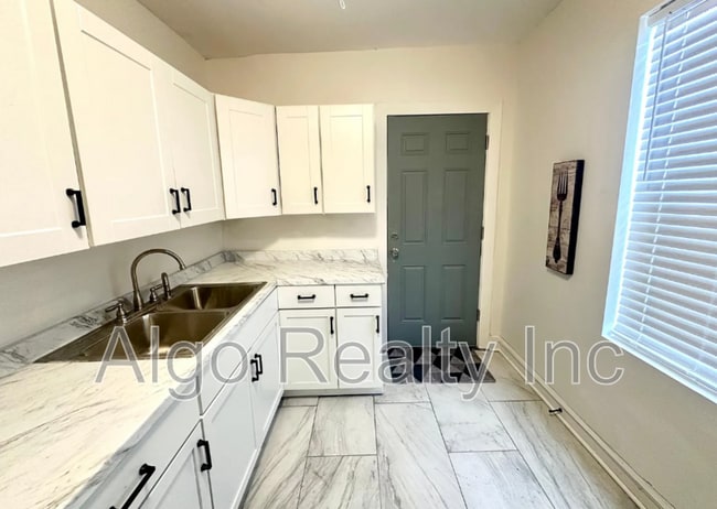 Photo - 1402 N 21st Ave