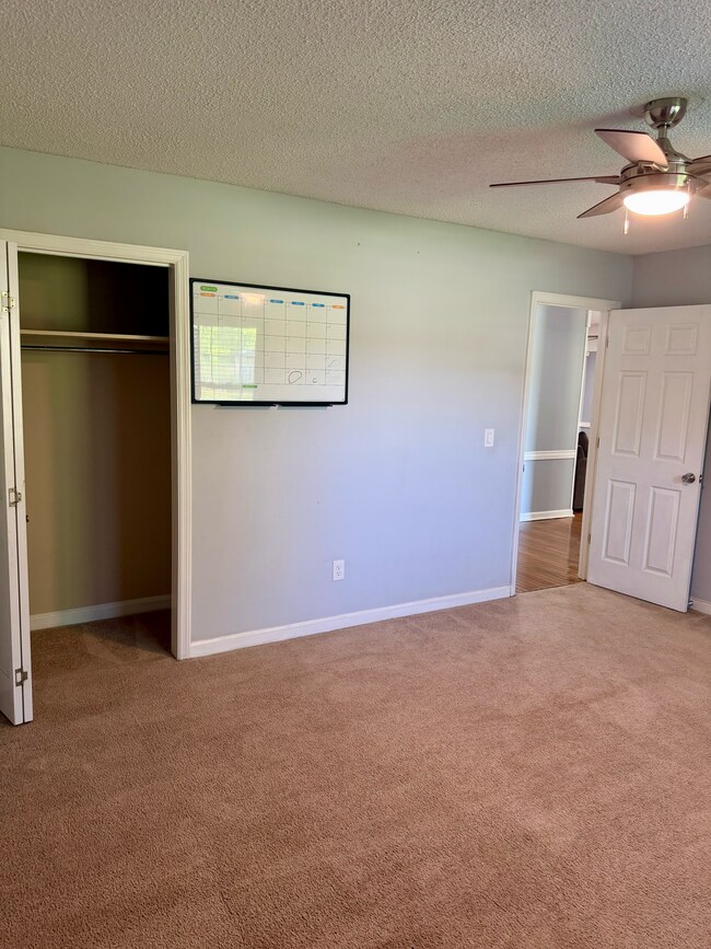 Photo - 8364 Greenridge Rd