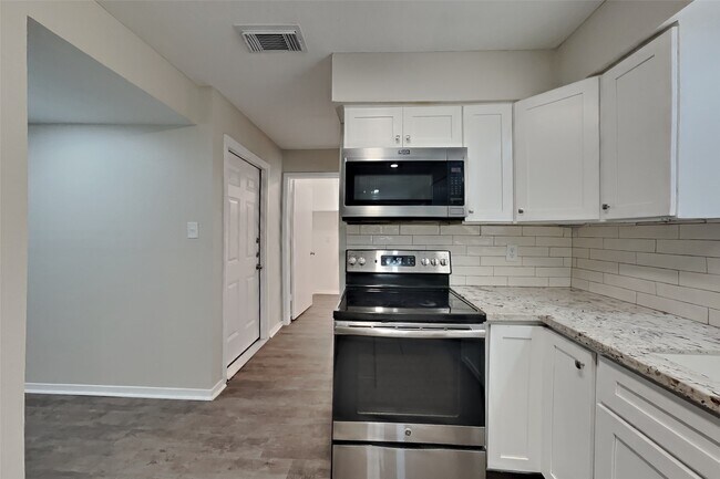 4306 Stallion Brook Ln