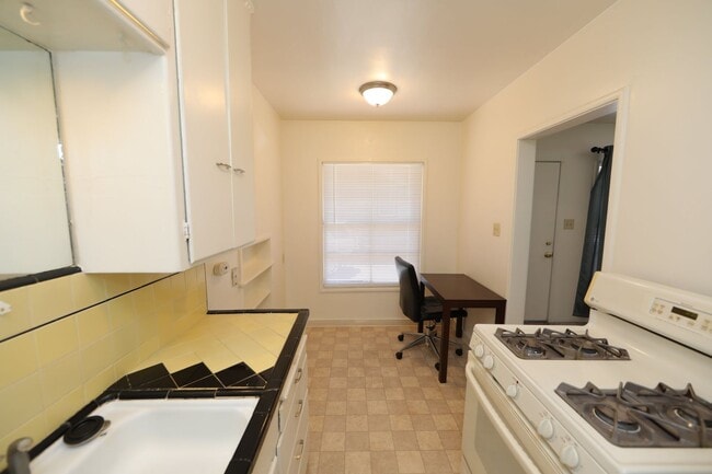Building Photo - 4225 V St Rental