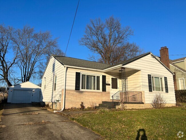 Building Photo - 316 E Liberty St Rental