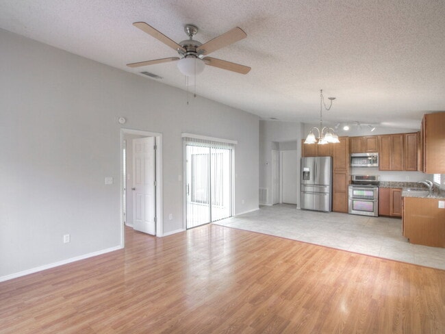 Photo - 1505 Cougar Ct