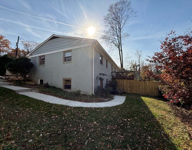 Apartment entrance at rear of house. Private Yard space. - 5336 Wapakoneta Rd Unit Wapakoneta Road ADU