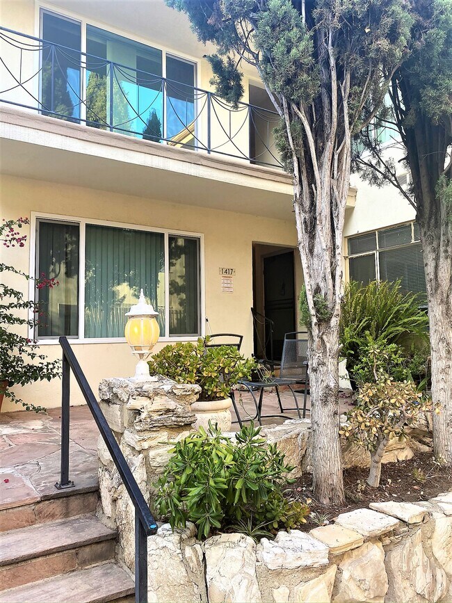 Photo - 1417 N Harper Ave