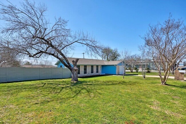 Photo - 801 Salem Ln