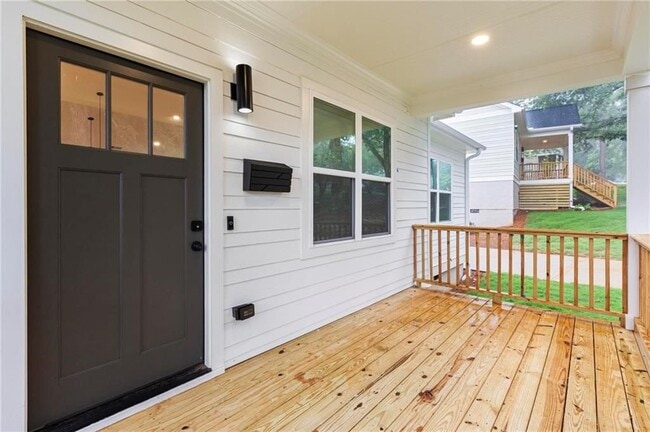 Photo - 122 Hilltop Dr SW