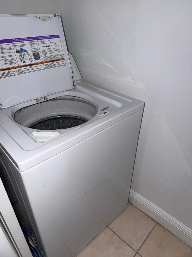 Building Photo - 1285 SW 46th Ave Unit 2709