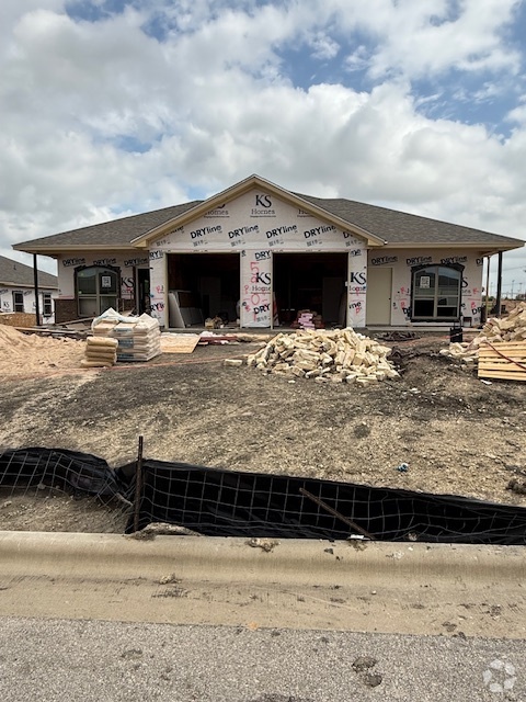Building Photo - 5901 Cordillera Dr Rental