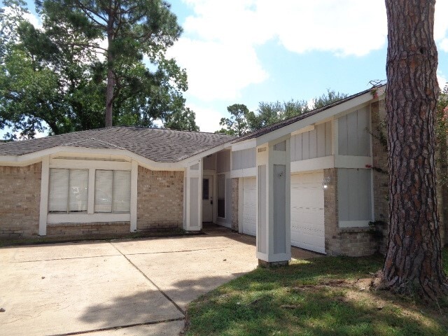 Building Photo - 1227 Strawberry Park Ln