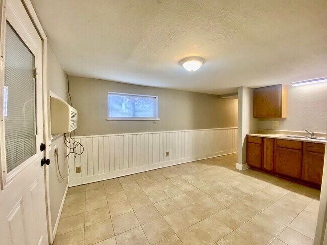 Photo - 164 W Wall St Unit A9