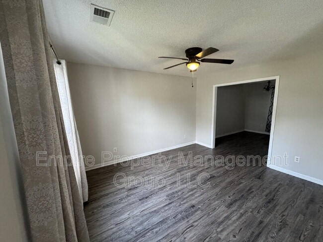 Photo - 66 Sand Oak Ct