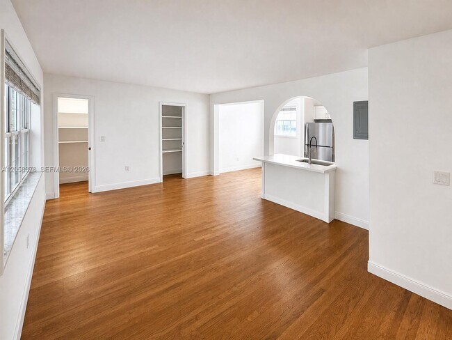 Photo - 1561 West Ave Unit 2