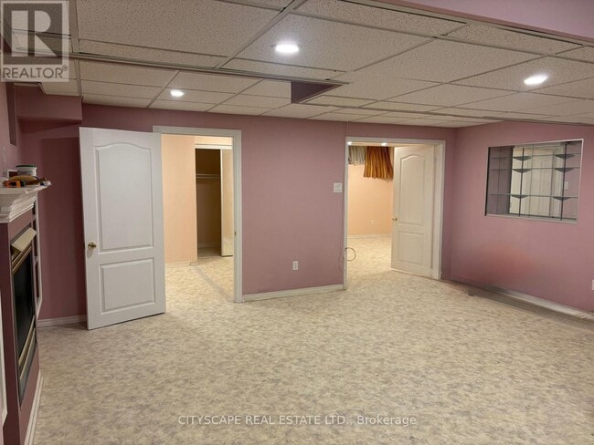 Photo - 6121 Maple Gate Cir