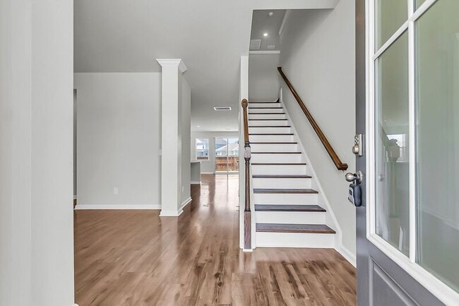 Photo - 425 Ribiero Dr