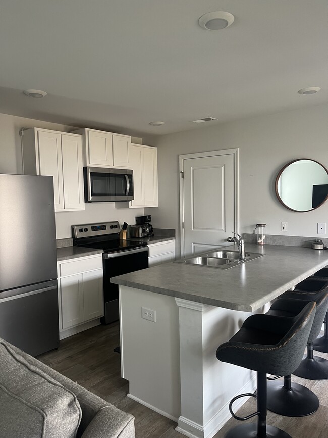 Photo - 1011 Course Ln