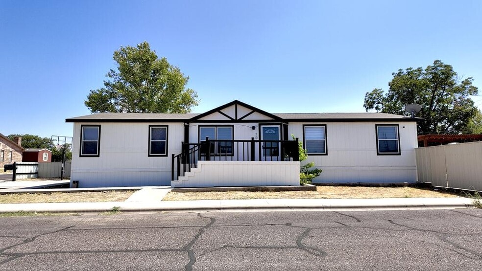 700 Prairie Ave