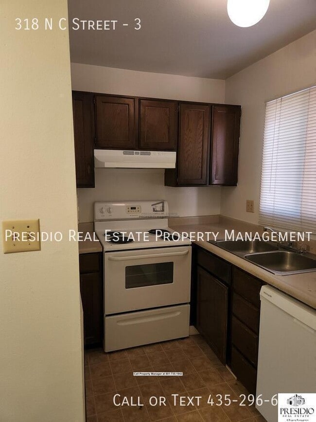 Photo - 318 N Center St