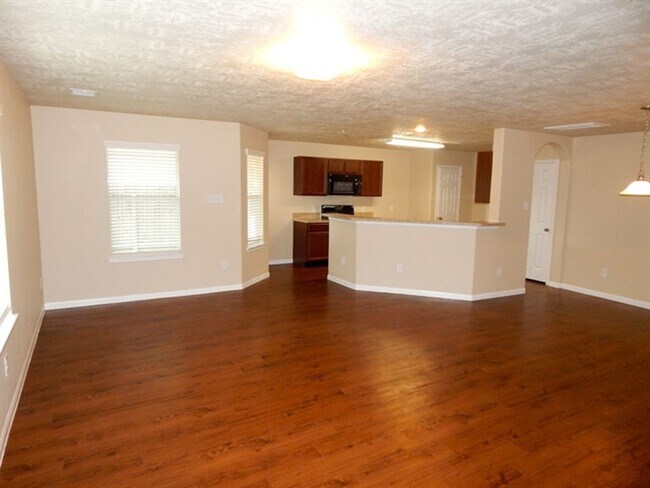 Photo - 3406 Maris Way