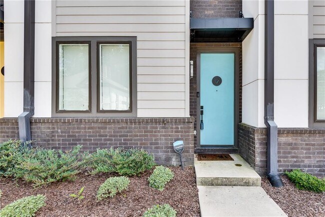 Photo - 415 Gartrell St SE