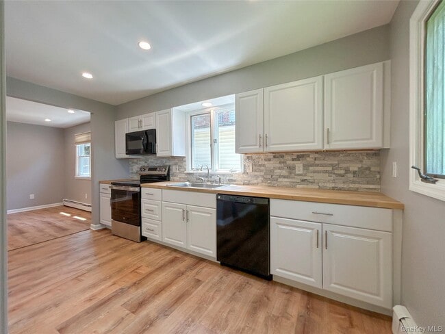 Photo - 306 3rd Rd