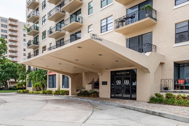 Photo - 2109 Bayshore Blvd Unit #302 - 2109 BAYSHORE  #302
