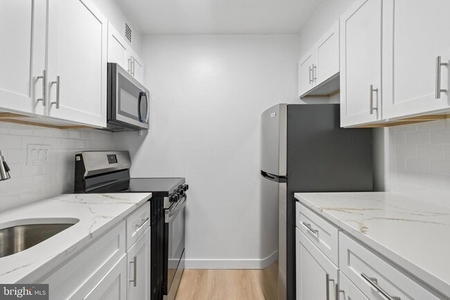 Photo - 224 W Rittenhouse Square Unit 802