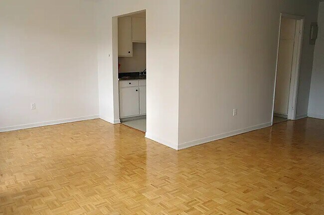 Photo - 1225 Alexis-Nihon Apartments