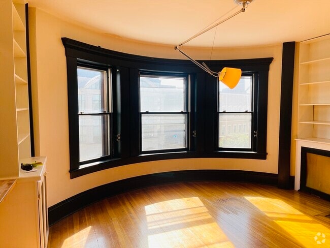 Building Photo - 1137 Massachusetts Ave Unit 32 Rental