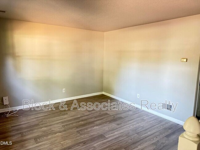 4401 Bleeker Ct