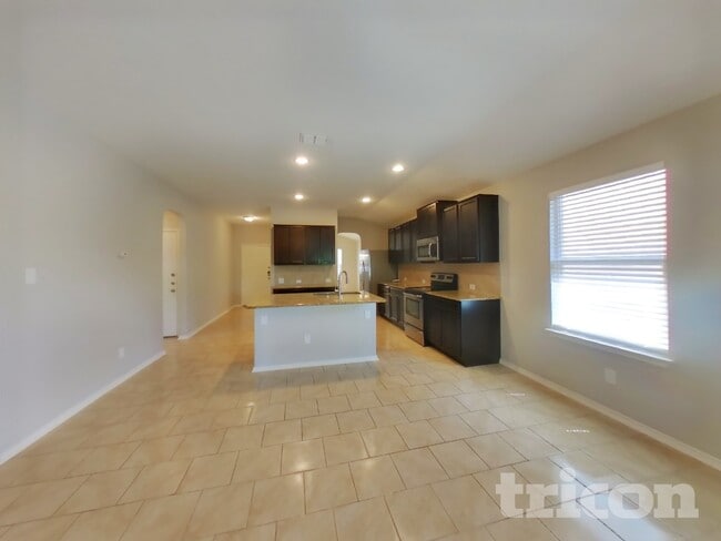 Photo - 2023 Emerald Edge