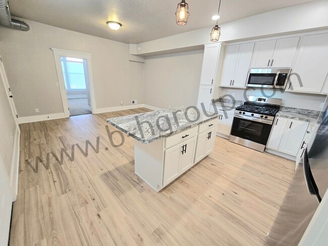 Photo - 715 57th St Unit Apt 201