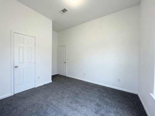 Photo - 3710 Holmes Rd