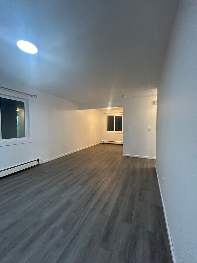 Building Photo - Peck Ave Unit 2