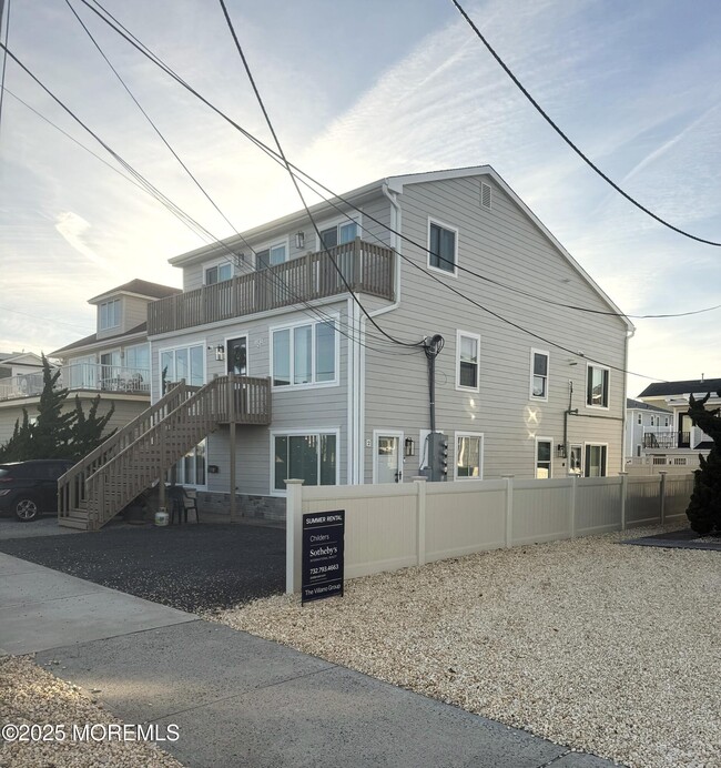 Photo - 1105 N Ocean Ave