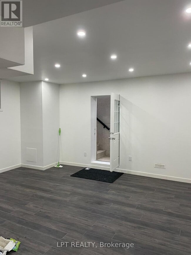 Photo - 3401 Regiment Rd