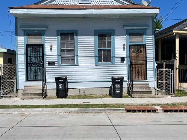 Building Photo - 2439 Second St Unit Don or Sharon