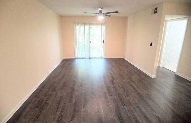 Photo - For Rent Beautiful 1/1 w covered GARAGE Condo @ Crest close to UCF and Valencia College !!! Unit 1232
