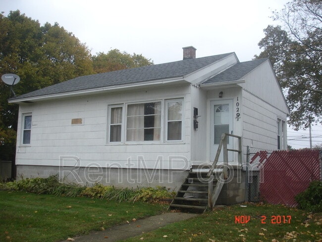 Building Photo - 1029 S Arnold St