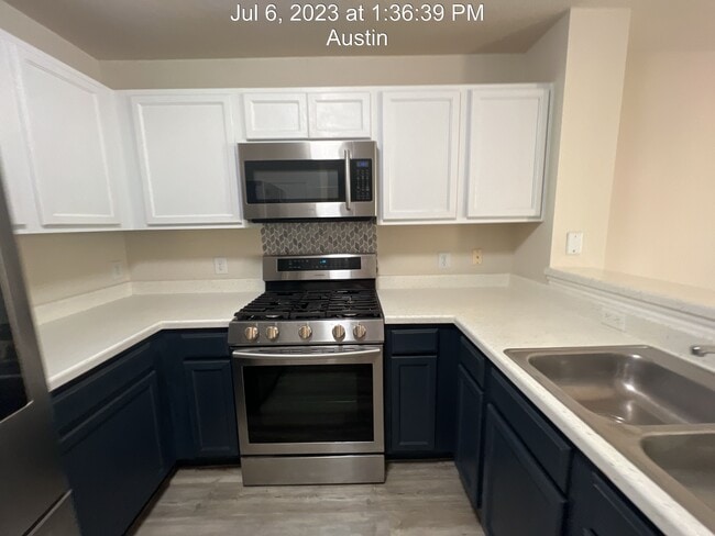 Photo - 5713 Silver Screen Dr