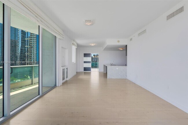 Photo - 900 Biscayne Blvd Unidad 2401