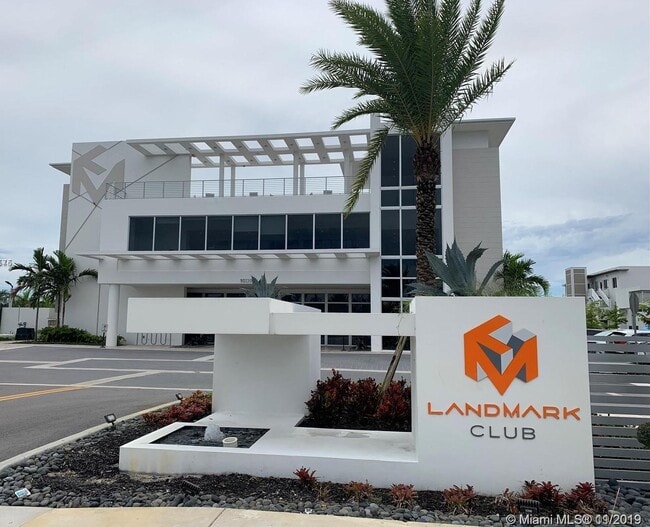 Photo - 10260 NW 63rd Ter Unidad 102