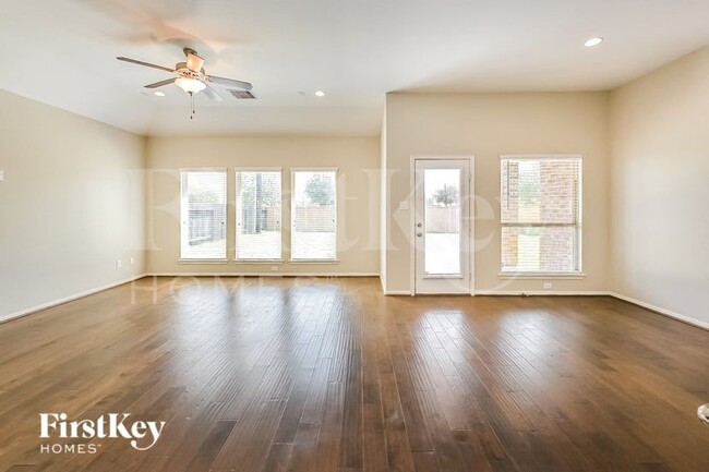 Photo - 3711 Daintree Park Dr