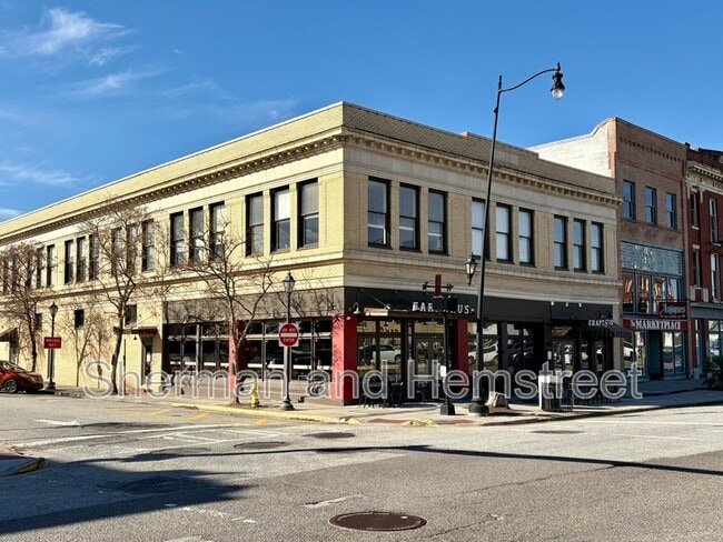 Building Photo - 1204 Broad St