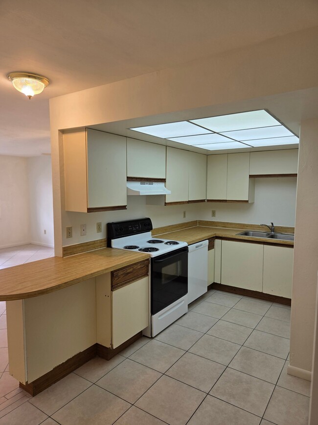 Photo - 1222 SE 8th St Unit Apt 2