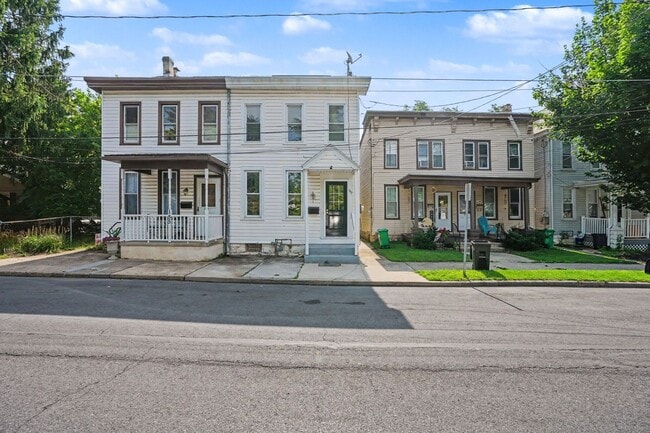 Photo - 153 Cedar St