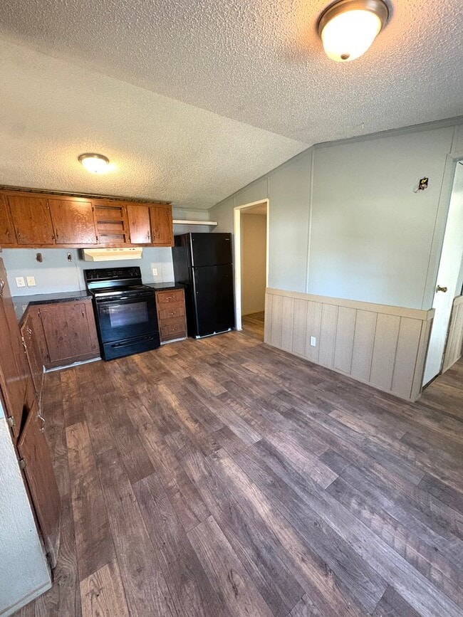 Photo - Peaceful 3BR - 2BR In Tompkinsville!